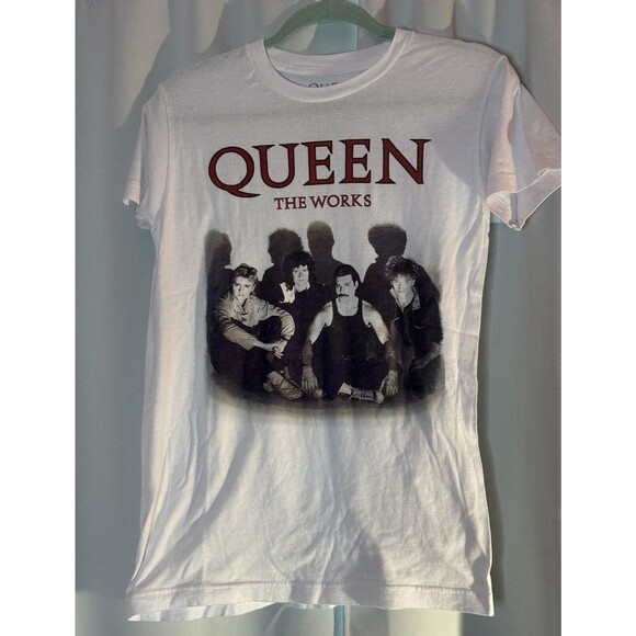 Queen T Shirt - Queen concert shirt - Freddie Mercury The Works Size Small - Picture 1 of 4